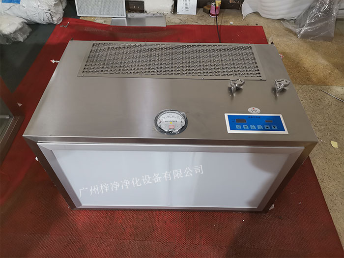 百級(jí)層流罩制作現(xiàn)場(chǎng)實(shí)拍圖 百級(jí)層流罩制作現(xiàn)場(chǎng)實(shí)拍圖